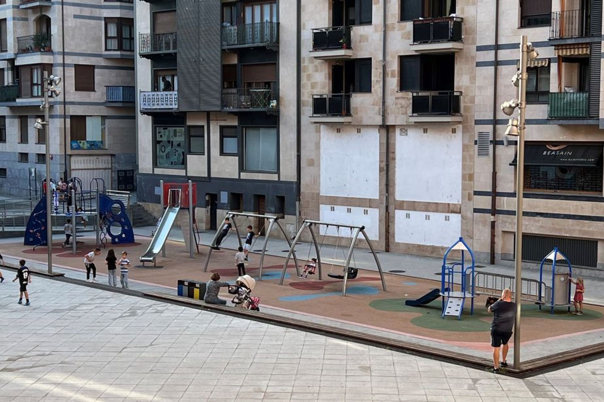 Nueva actividad para jugar en euskera en los parques de la mano del Ayuntamiento