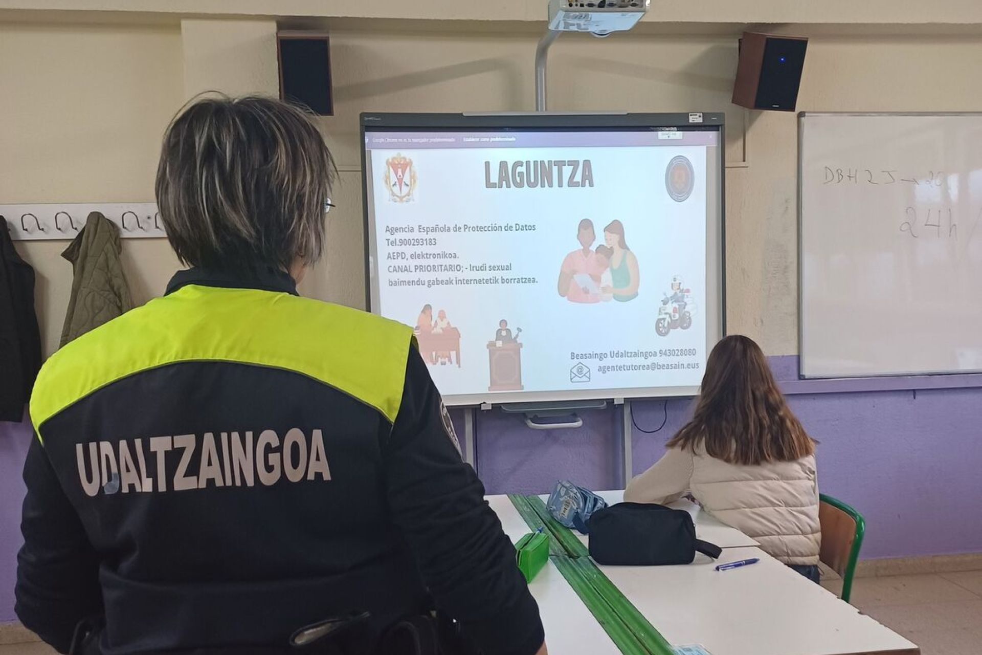 Charlas preventivas de la Policía Municipal sobre el acoso escolar y el uso perjudicial de las redes sociales