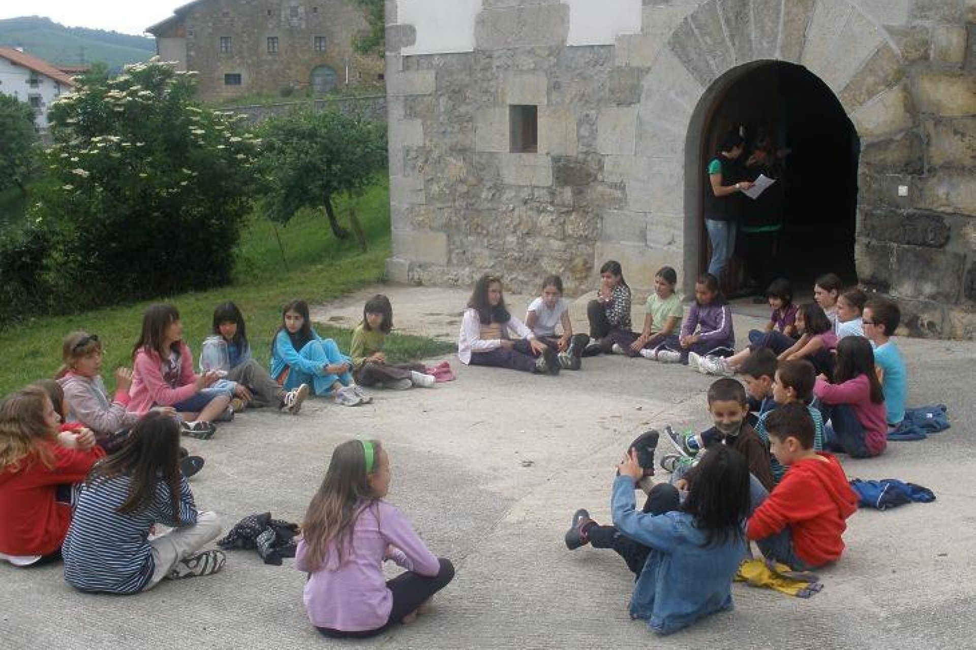 Abierto el plazo para inscribirse en las colonias municipales de verano en euskera